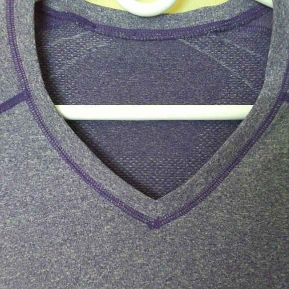 Lululemon V- Neck Tee Heathered Plum Size L (10/12)* - Picture 2 of 8